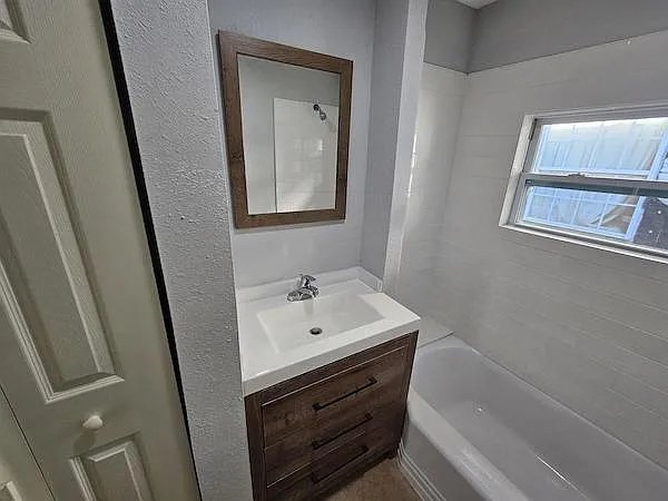 806 W Hampton Springs Ave — Photo 17