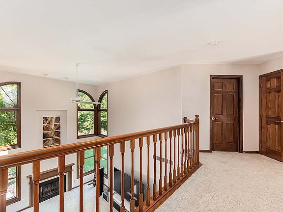 3rd image of 5385 Turnberry Dr