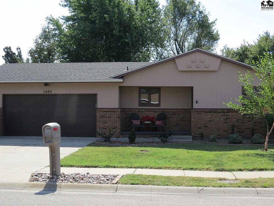 1st image of 1205 E 27th Ave