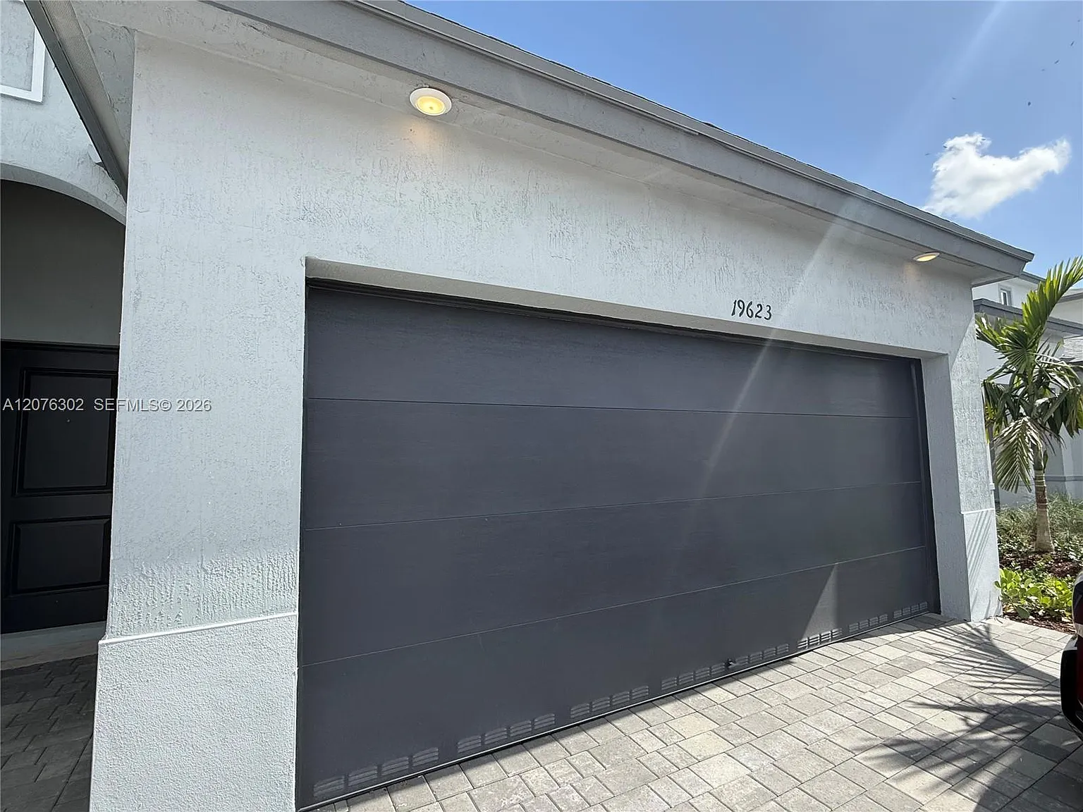4 bed, 1827 sqft, $3,300 — Photo 2