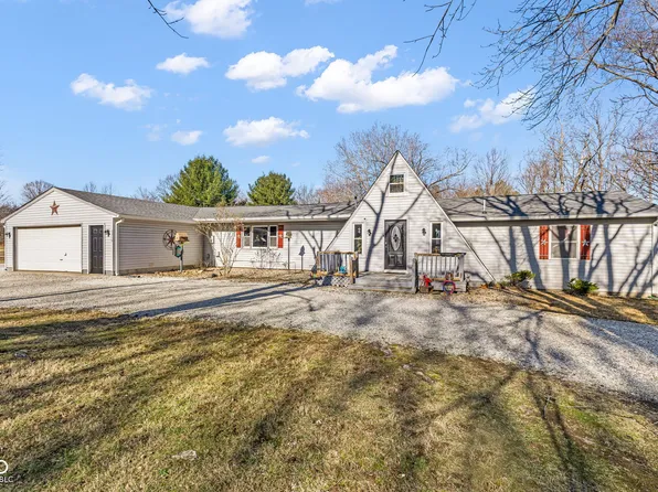 3210 W Kensington Dr, Crawfordsville, IN 47933