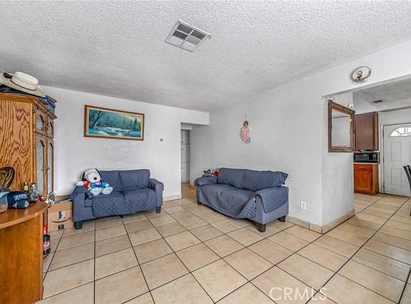 3rd image of 2158 Kern St