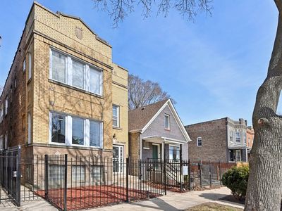 3248 W Huron St, Chicago, IL, 60624