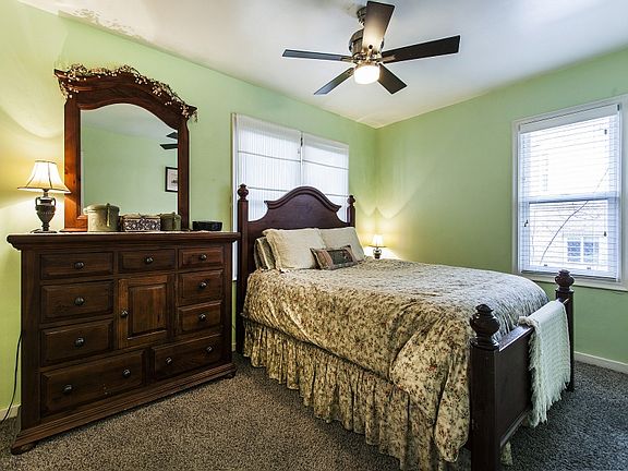 5th image of 2478 E Elm Ave