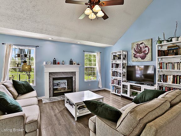 2nd image of 528 Matterhorn Dr