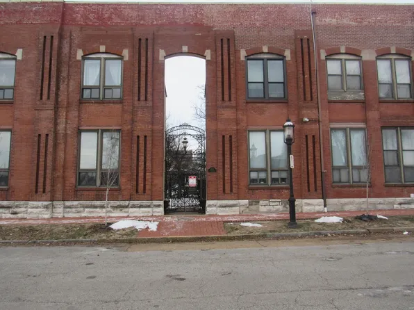 1523 S 10th St APT 212, Saint Louis, MO 63104