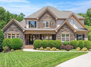 2933 Elmfield St, Raleigh, NC 27614