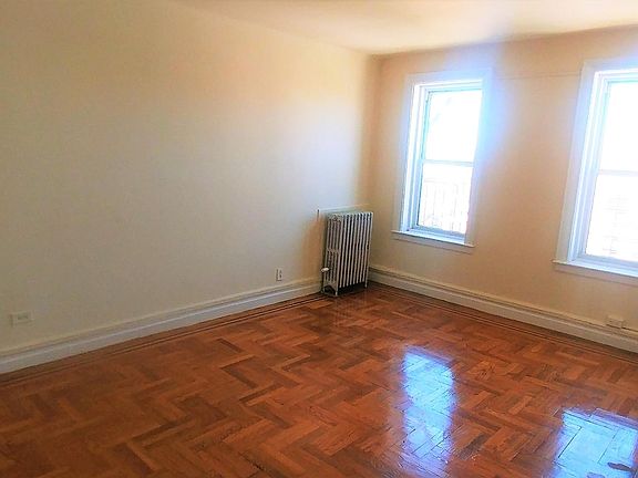 4th image of 2165 Chatterton Ave #12