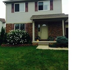 8825 Mikado Dr, Newport, MI 48166