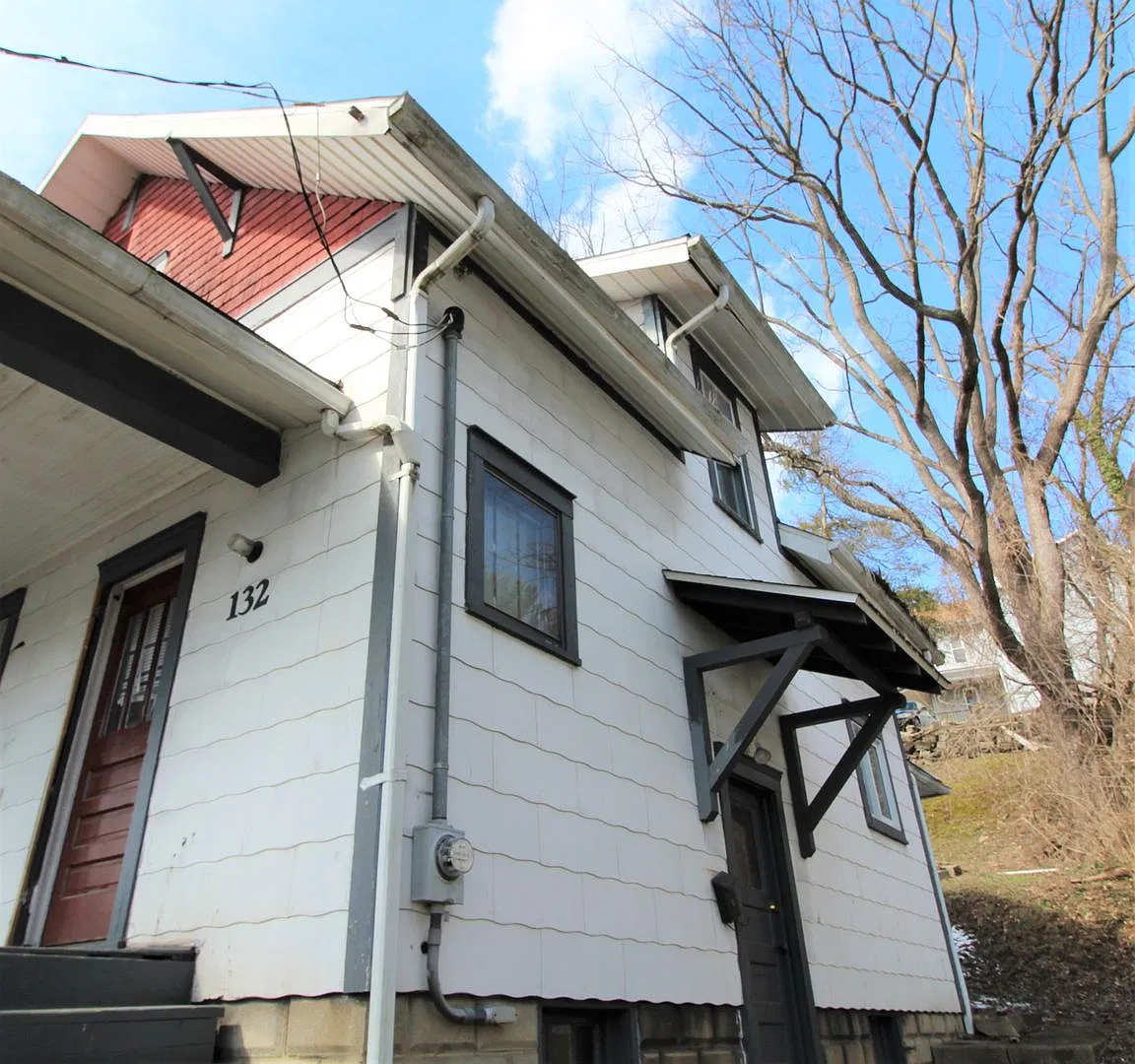 3 Bed/1 Bath Home, Close to Campus- Available 6/2/27 — Photo 2