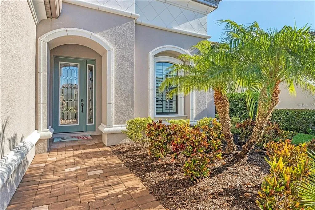 Building Photo - 5580 Semolino St