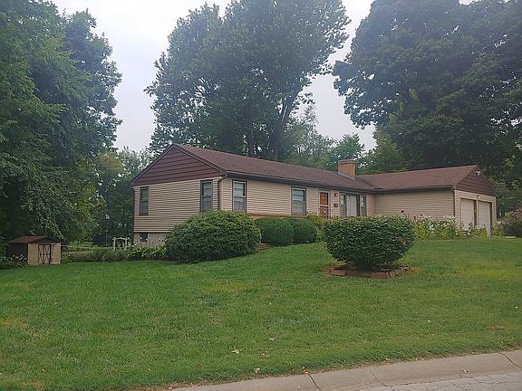 Huge corner lot