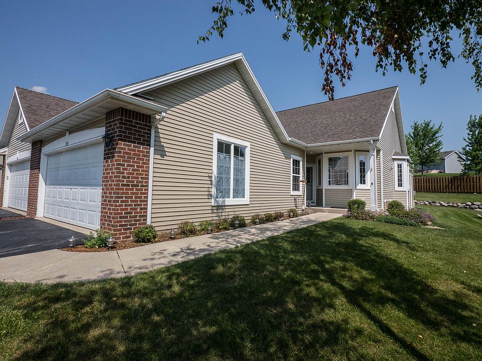 1st image of 956 Algoma Dr