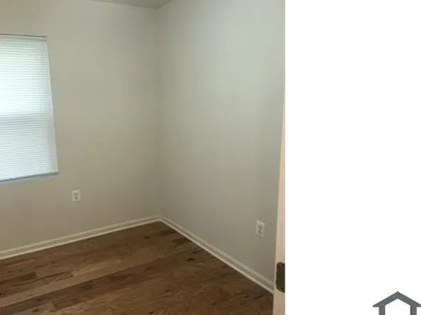 3209 28th St SE APT 4, Washington, DC 20020