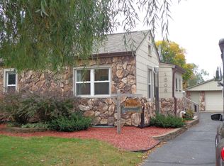 1808 Bainbridge St, La Crosse, WI 54603