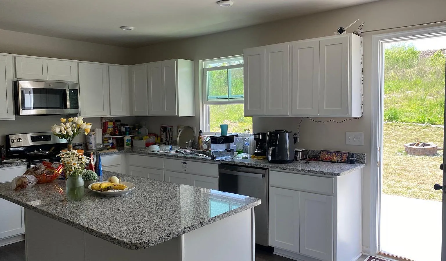 2582 Haskell Dr — Photo 4