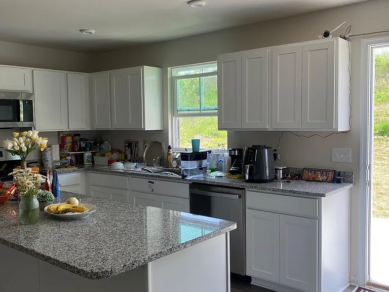 2582 Haskell Dr — Photo 4