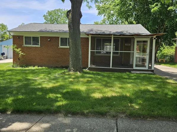 3340 Creek Dr, Ann Arbor, MI 48108