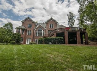 5909 Applegarth Ln, Raleigh, NC 27614