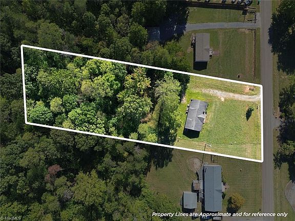 2nd image of 415 Talley Rd
