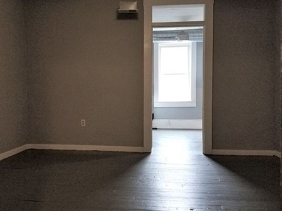 5th image of 101 N Jefferson Ave #A