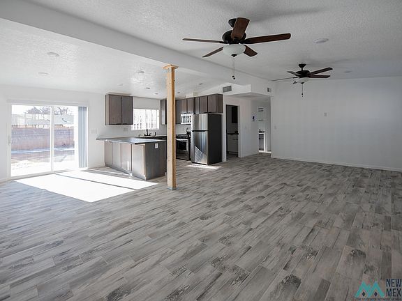 4th image of 721 Jefferson Ave