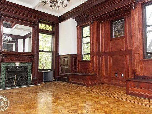 2nd image of 93 Bainbridge St APT 1