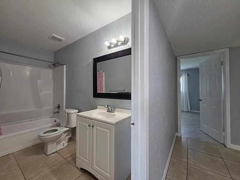 605 Northlake Blvd #63 — Photo 17