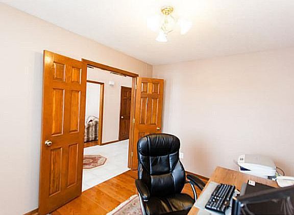 5th image of 9207 Triple Crown Ct
