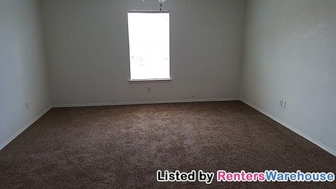 3rd image of 2700 NW 19th St