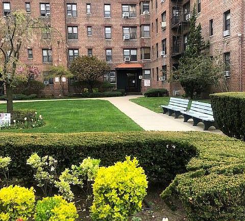 2nd image of 2220 Burnett St APT 5G