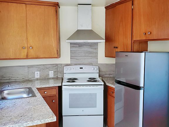 3rd image of 1405 48th Ave APT 1