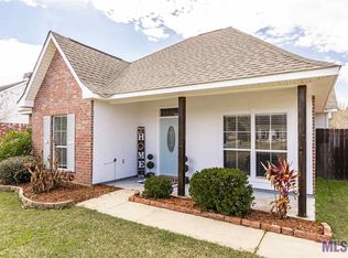14467 Lake Crossing Dr, Gonzales, LA 70737