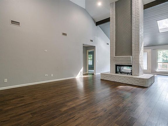 5th image of 1309 Brookfield Ln