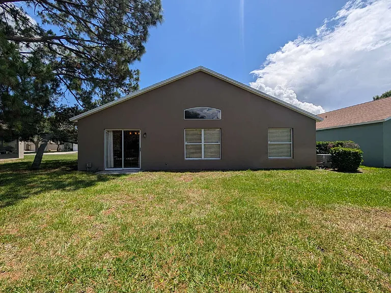 880 Villa Dr — Photo 15