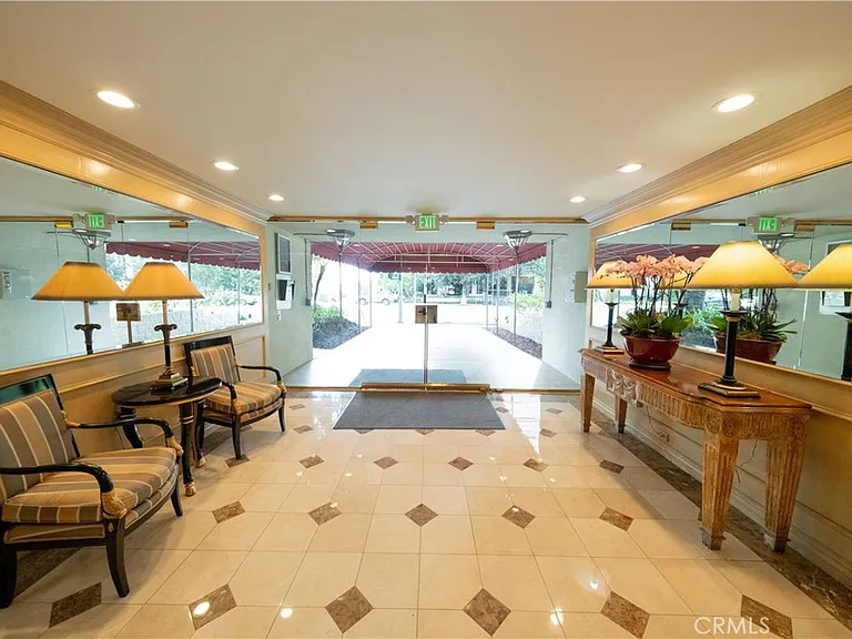 10751 Wilshire Blvd #1405 — Photo 19