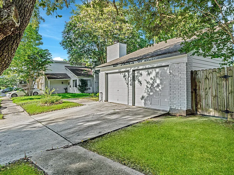 2911 Waypark Dr — Photo 4