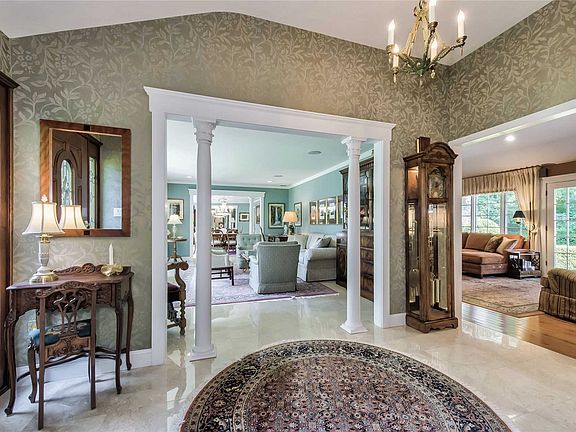 5th image of 6 Whitney Cir