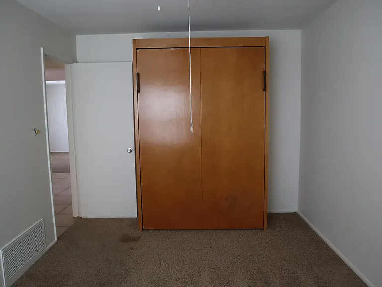 4240 W Hatcher Rd — Photo 31