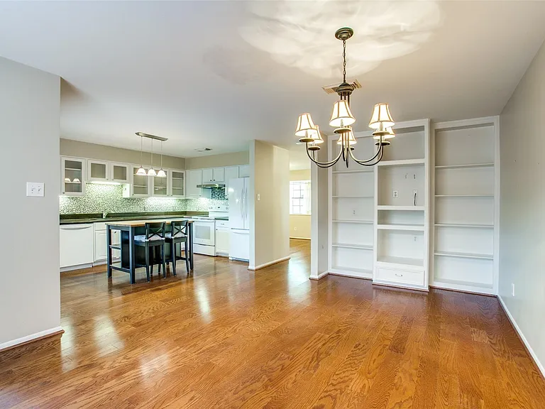 11658 Lakeside Park Dr #313 — Photo 9