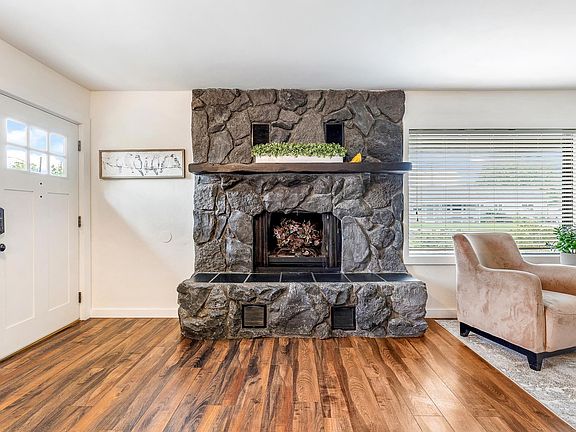 4th image of 2401 Camden St