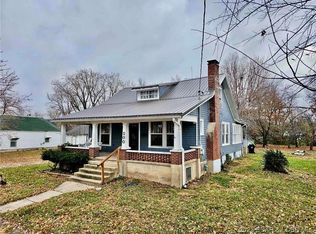 500 N Monroe St, Versailles, MO 65084