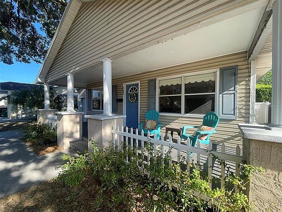 2nd image of 209 W Haya St