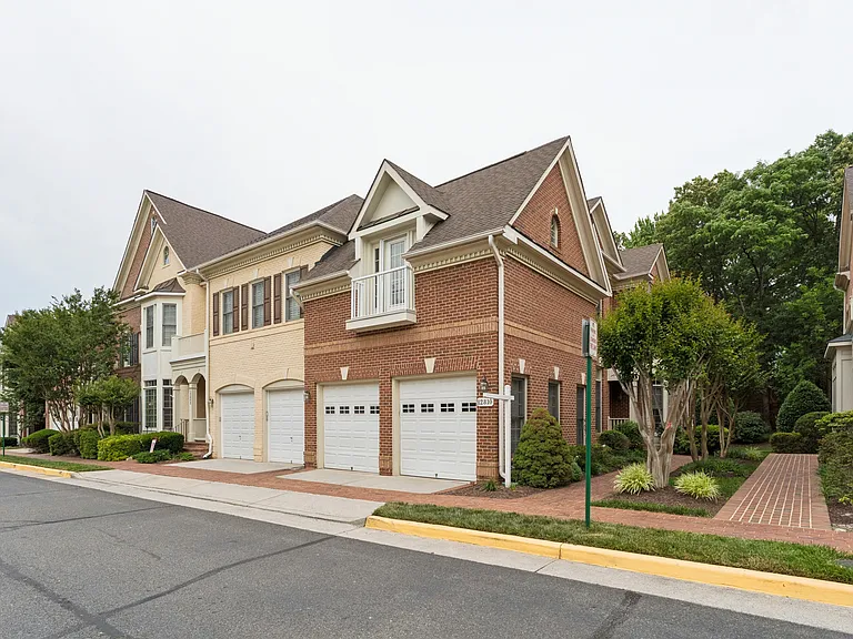 12810 Falcon Wood Pl — Photo 2