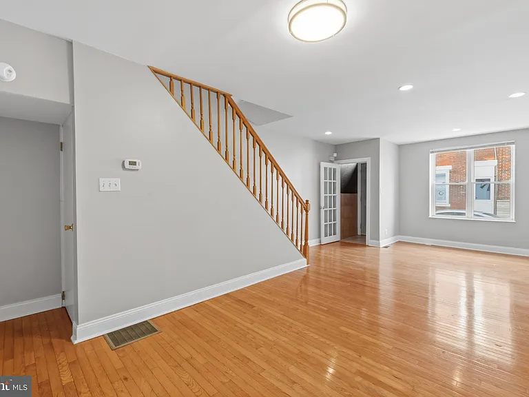 2340 S Hutchinson St — Photo 12