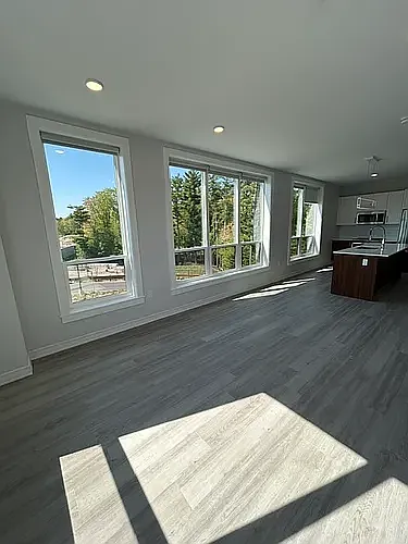 Residences at Sharon Gallery — Photo 128
