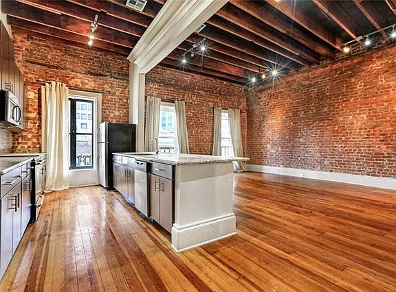 5th image of 137 Carondelet St #404