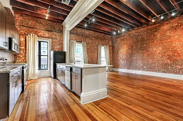 137 Carondelet St #404 — Photo 5