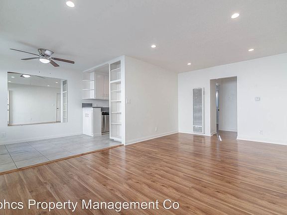 3rd image of 6069 Saturn St APT 06
