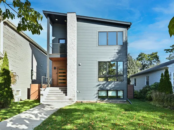 1823 Greenwood St, Evanston, IL 60201